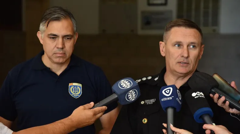 Daniel Acosta, desplazado de la conducción policial en Rosario, no está entre los detenidos. Daniel Acosta, desplazado de la conducción policial en Rosario, no está entre los detenidos.